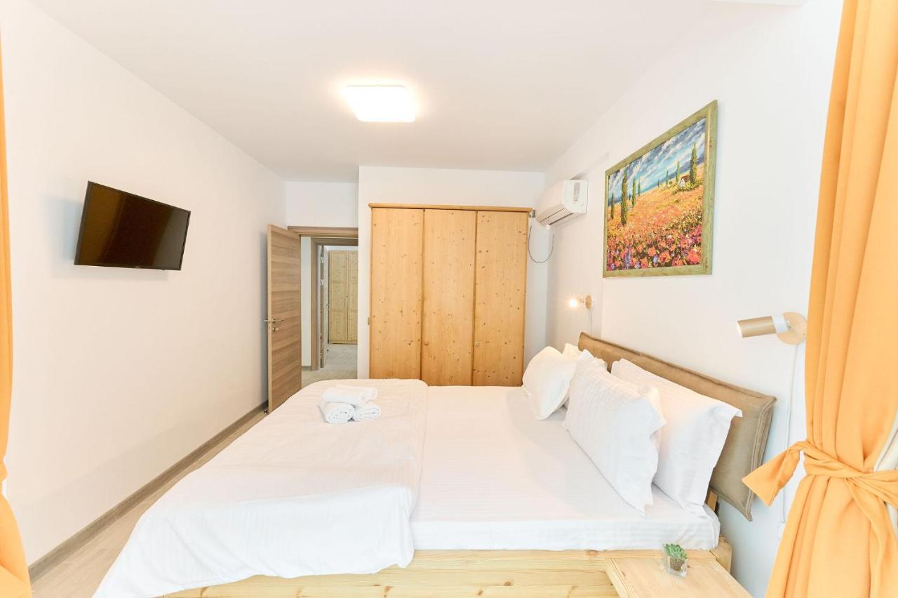 Blacksearama Apartment- Spa, Pools And Parking Mamaia Esterno foto