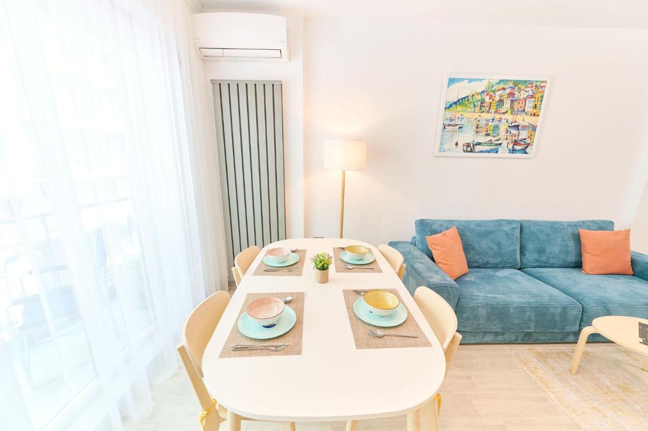 Blacksearama Apartment- Spa, Pools And Parking Mamaia Esterno foto