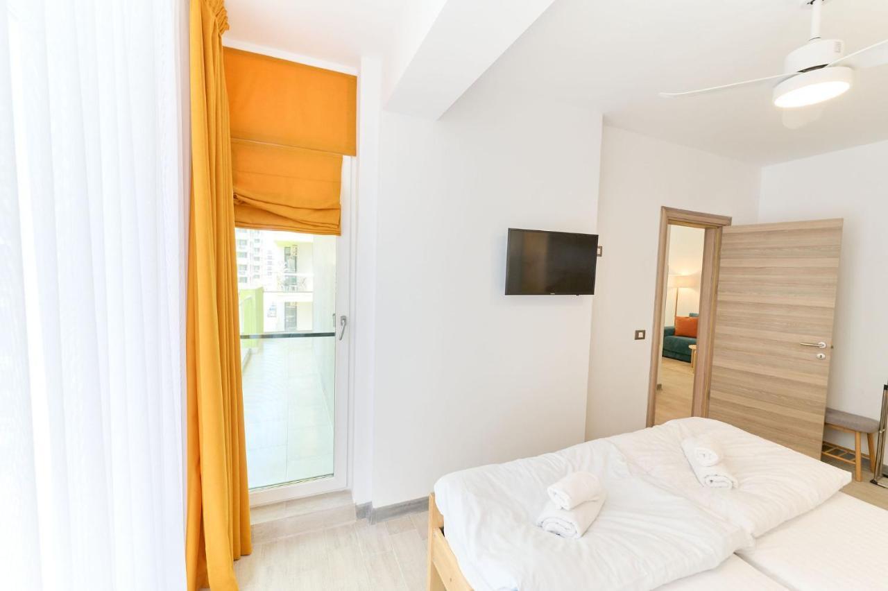 Blacksearama Apartment- Spa, Pools And Parking Mamaia Esterno foto