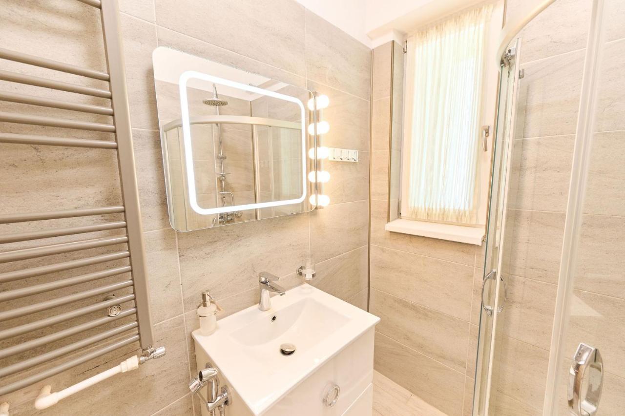 Blacksearama Apartment- Spa, Pools And Parking Mamaia Esterno foto